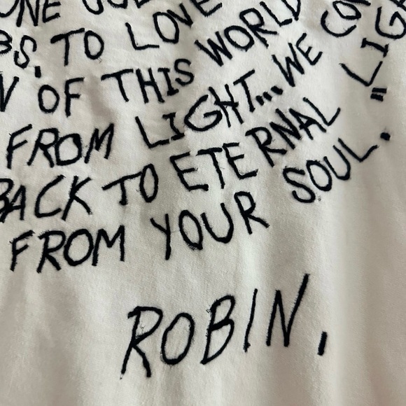 Magnolia Pearl Sweatshirt with Embroidered Robin Quote - Picture 2 of 8
